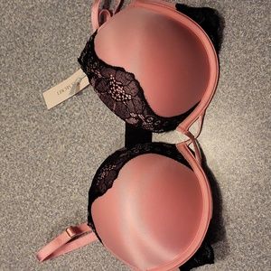 NWT Victoria's Secret 32C Bombshell bra